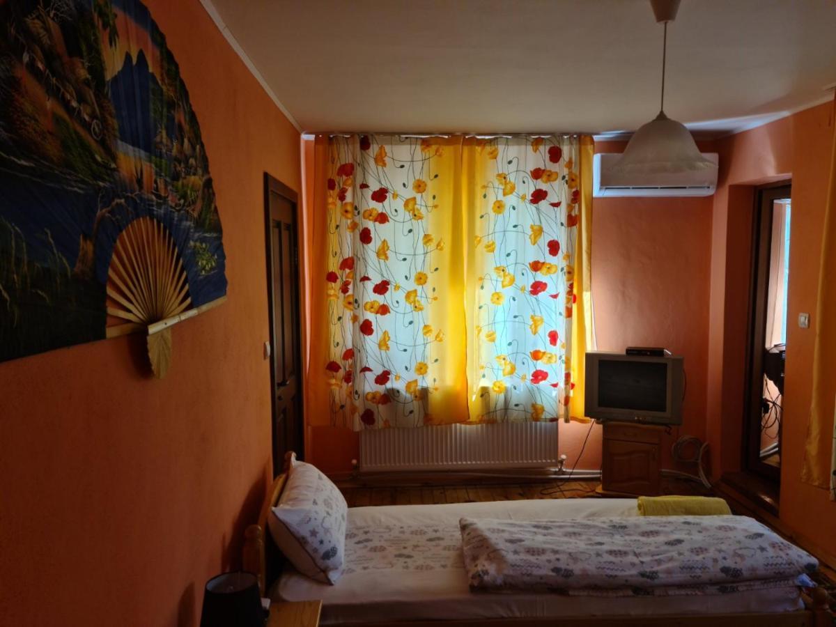 Фън Шуй Къща За Гости 88 Dobrinishte Exterior photo