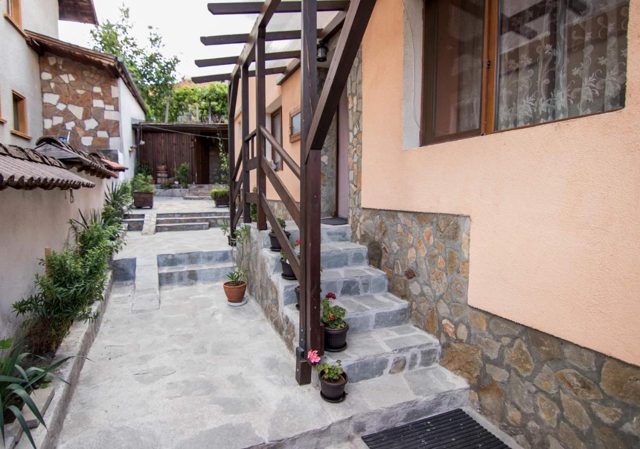 Фън Шуй Къща За Гости 88 Dobrinishte Exterior photo